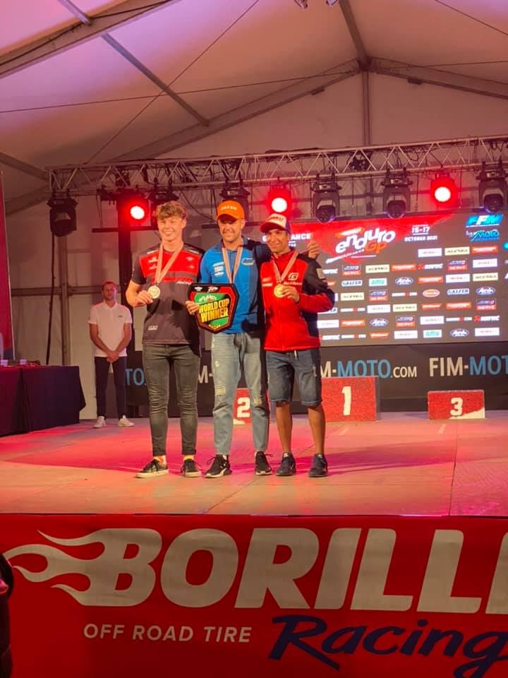 245799649_904257663523552_8149429485142195066_n