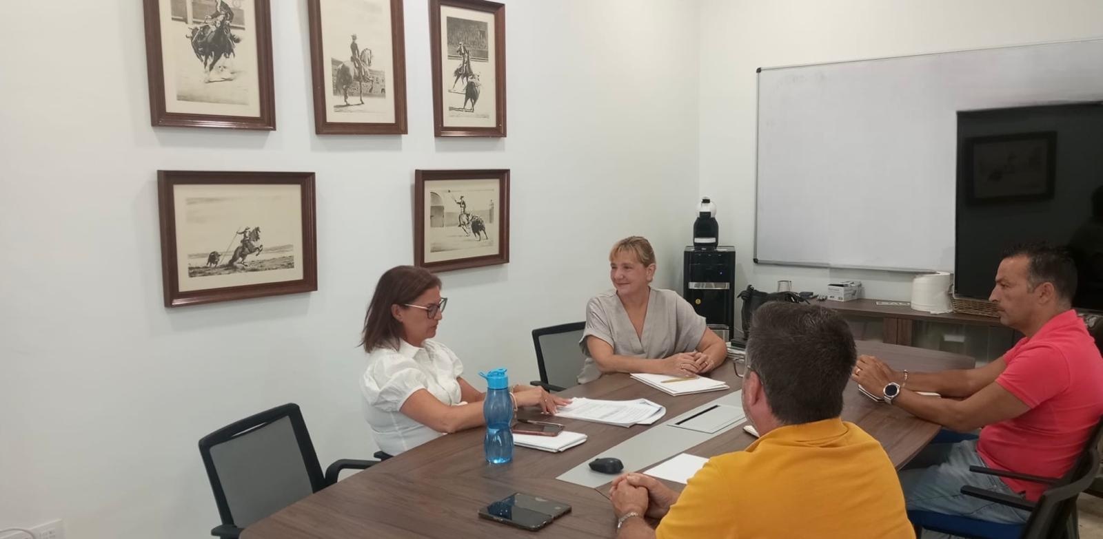 25e51555-8a27-443c-ada0-e8244dd6046d