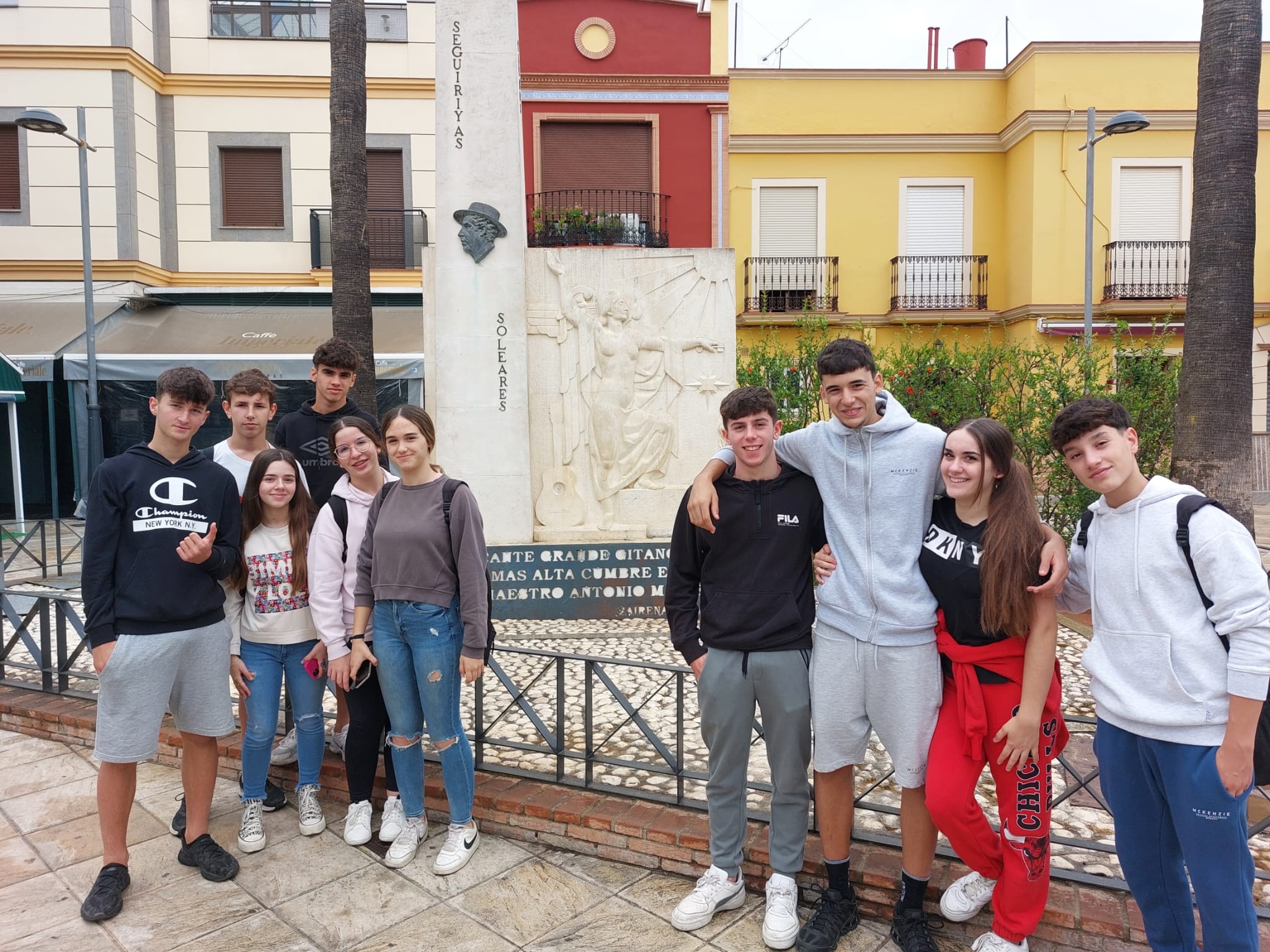 348441802_179186471776442_2233150854703995681_n