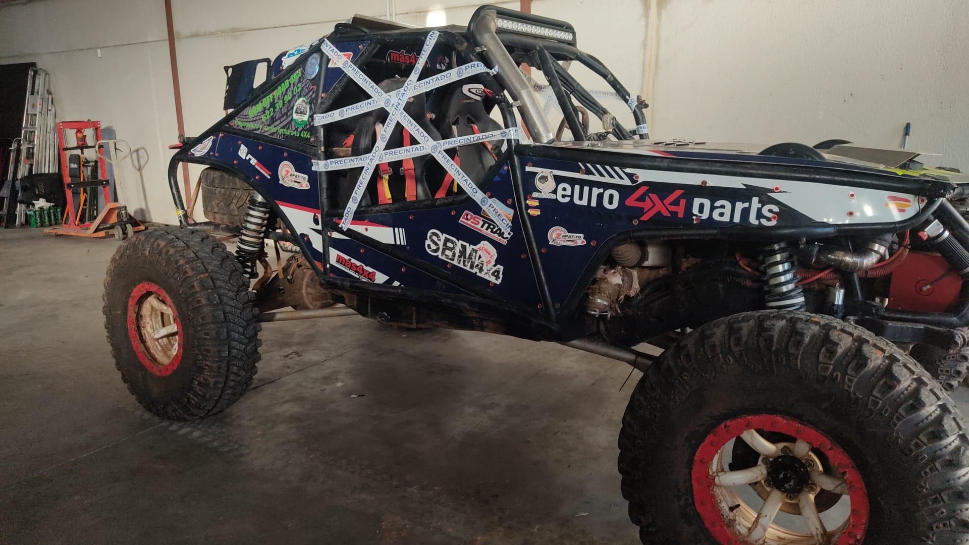 c04b11bd-bf79-4865-9f53-fa44f039e727